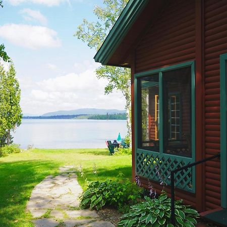 Le Cent Villa Chicoutimi Eksteriør billede