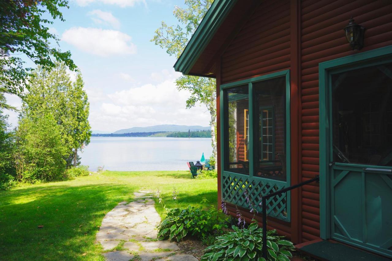Le Cent Villa Chicoutimi Eksteriør billede